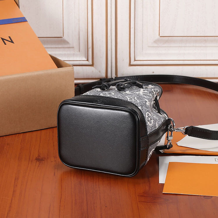 Replica LV Nano Noe M46449 (5)