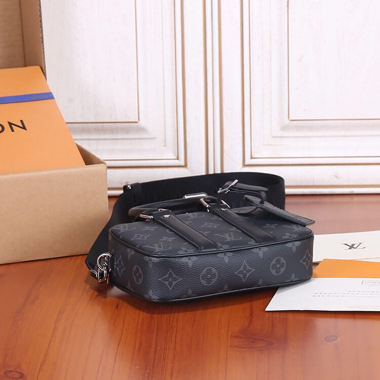 Replica LV Nano Porte Documents Voyage M82770 (5)