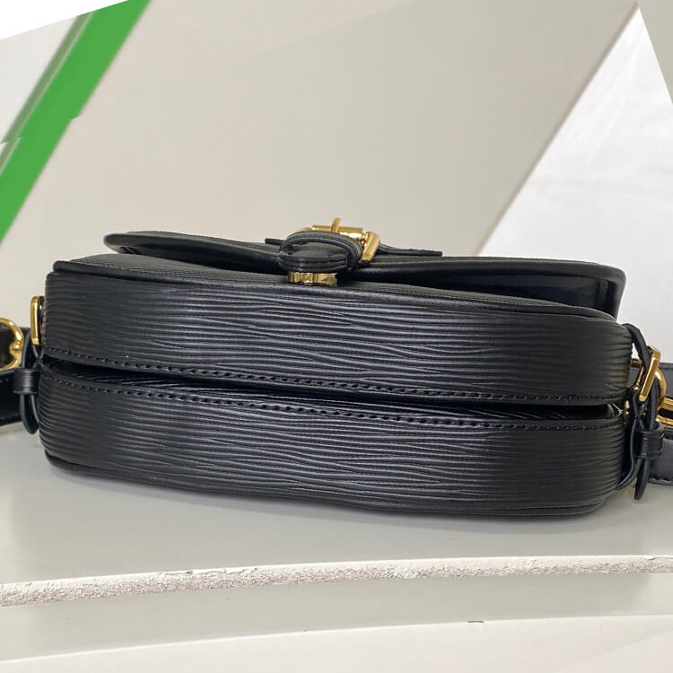 Replica LV Saumur BB M23469 (5)