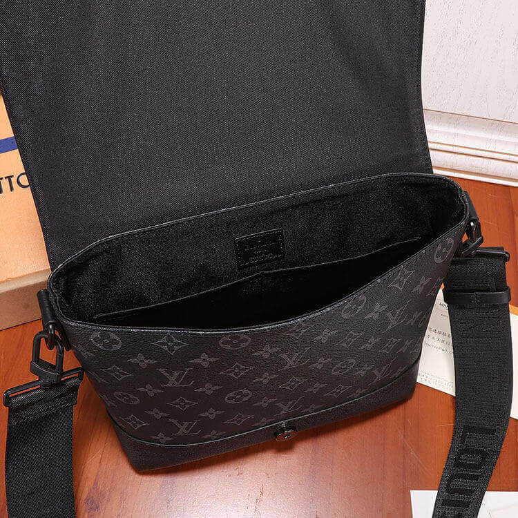 Replica LV Saumur Messenger M45911 (6)
