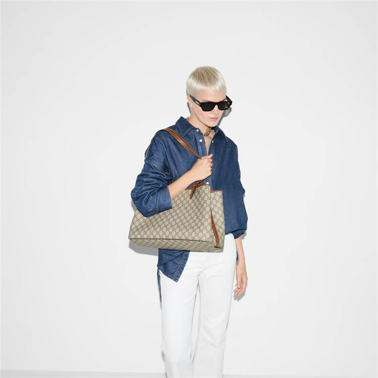 Replica Gucci GG Emblem Large Tote Bag 815212 FAD6L 9758 (7)