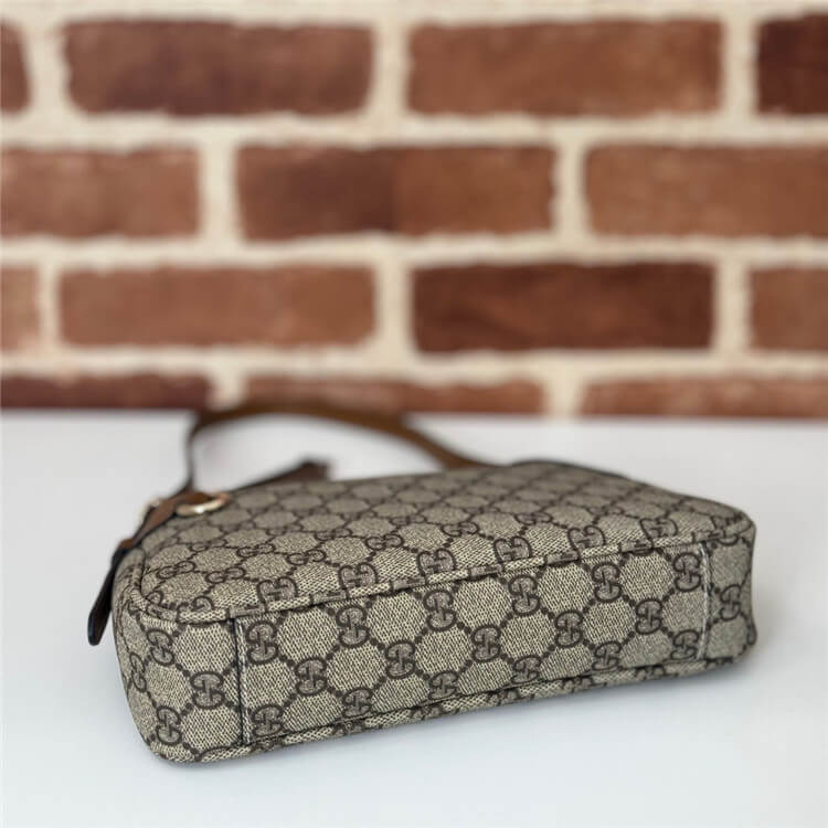 Replica Gucci GG Emblem Small Shoulder Bag 815218 FAEAA 9762 (5)