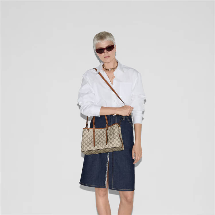 Replica Gucci GG Emblem Small Tote Bag 815214 FAD6L 9758 (8)