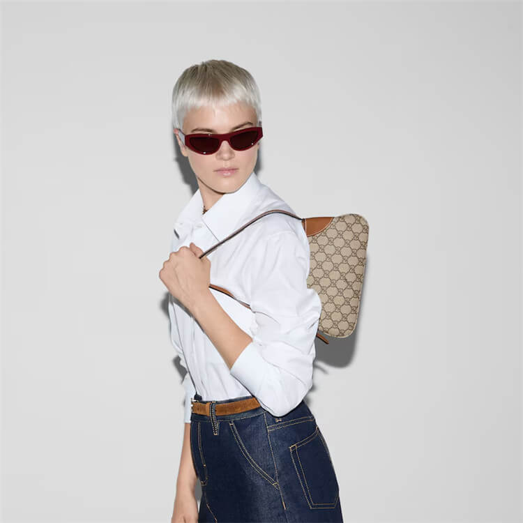 Replica Gucci GG Emblem Super Mini Shoulder Bag 820696 FAD6L 9758 (7)