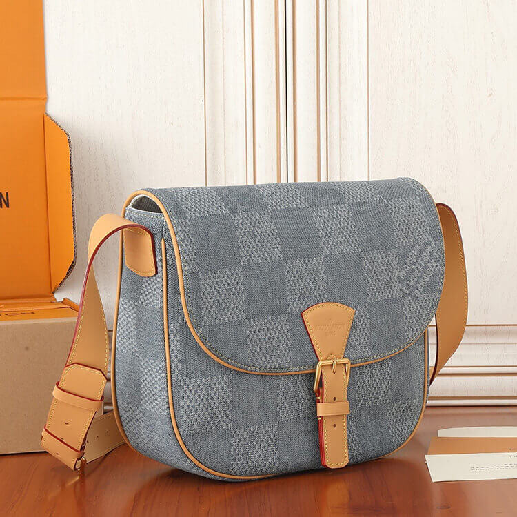 Replica LV Montsouris Messenger MM N40743 (3)