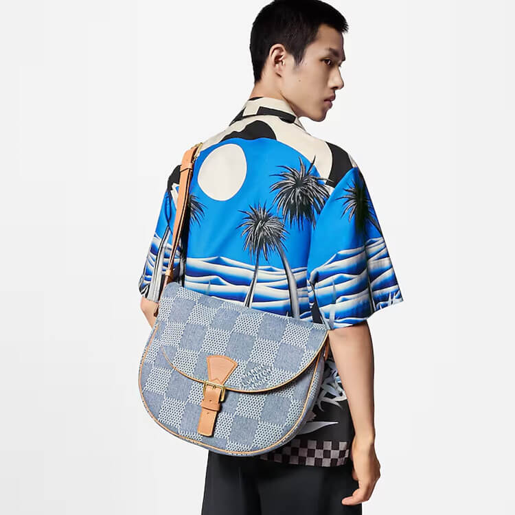 Replica LV Montsouris Messenger MM N40743 (7)