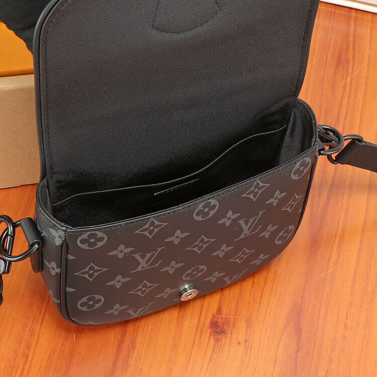 Replica LV Montsouris Messenger PM M12519 (6)