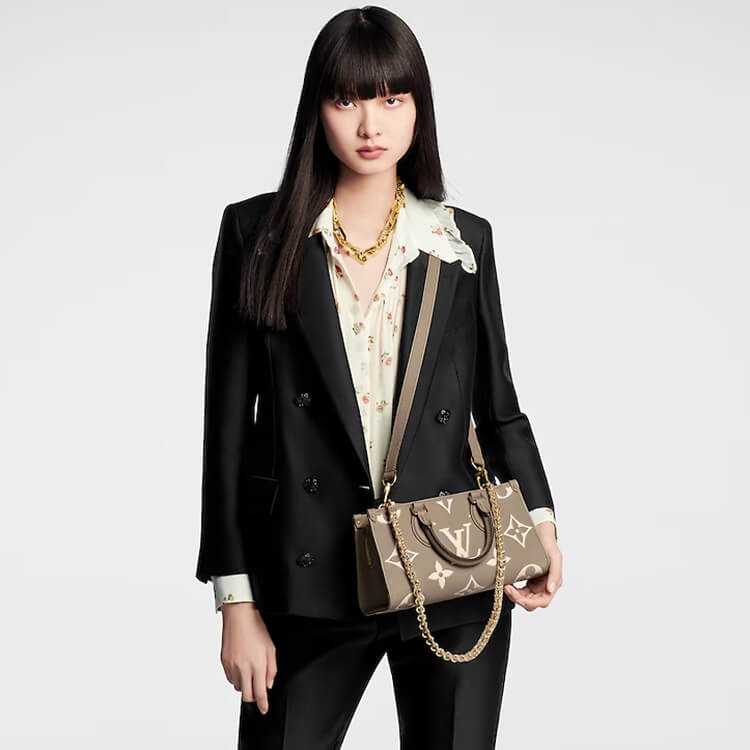 Replica LV OnTheGo East West M23641 (8)