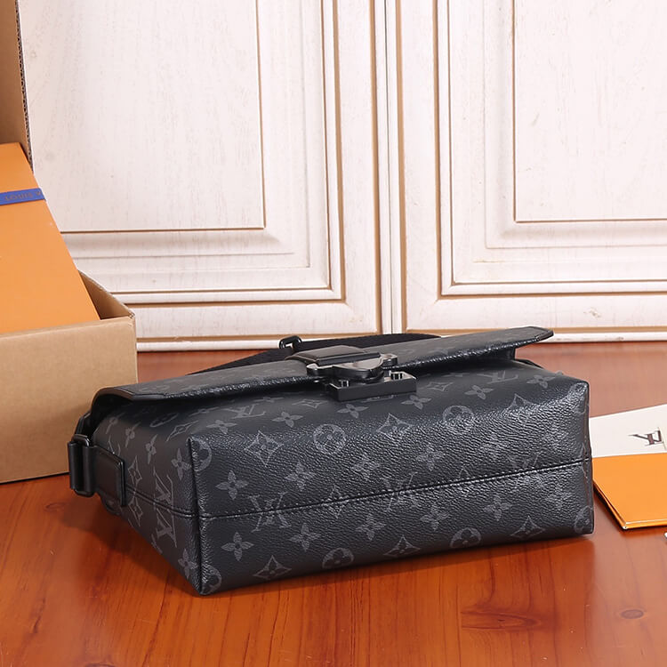 Replica LV S-Cape Messenger M46794 (5)