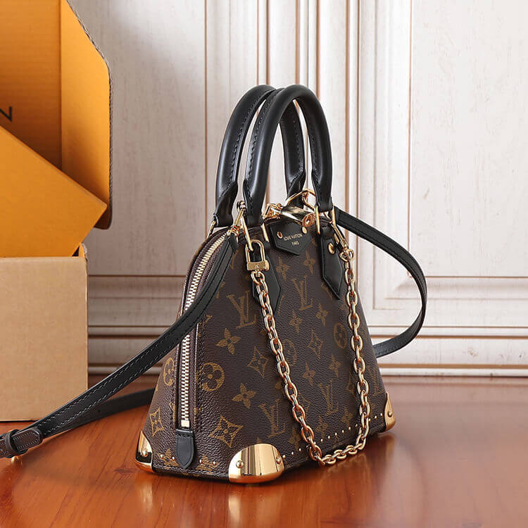 Replica LV Alma Trunk BB M26084 (3)