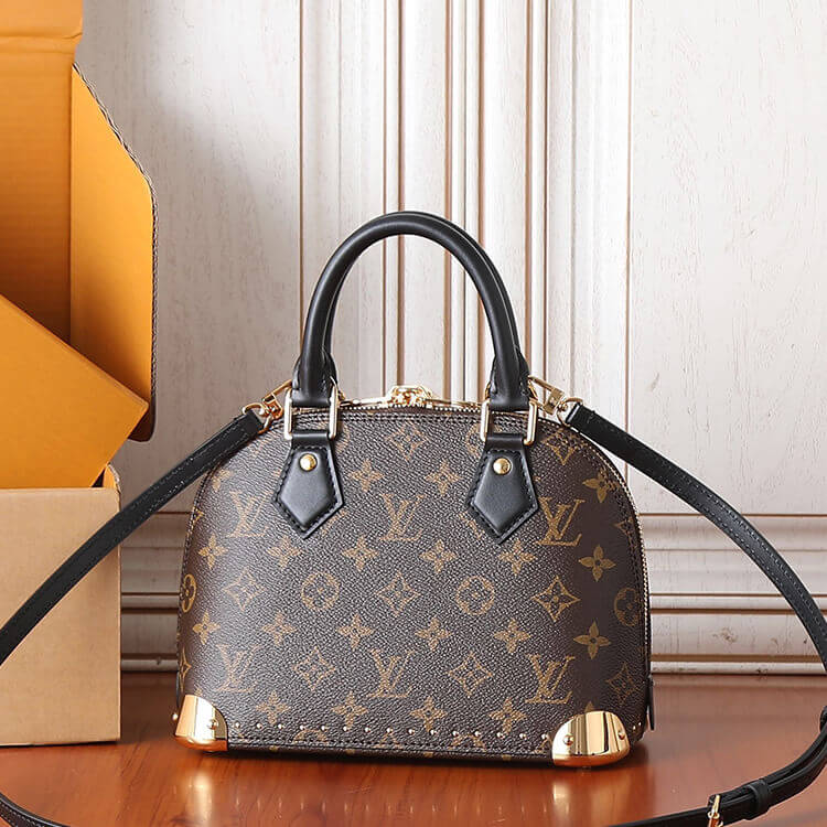 Replica LV Alma Trunk BB M26084 (4)