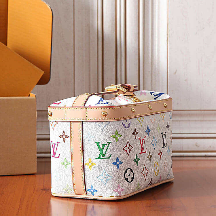 Replica LV x TM Cruiser Toiletry Bag M27900 (3)